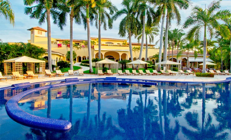 Swimming-pool-at-casa-velas-puerto-vallarta-mexico-resort
